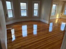 592 Salem St, Unit Apartment 3 in Malden, MA - Building Photo