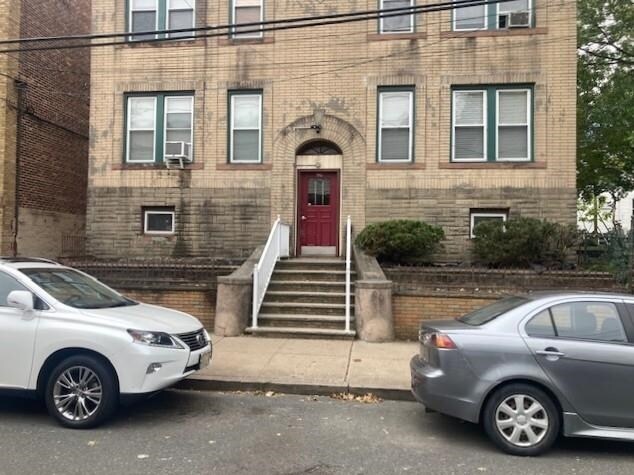 94-96-96 W 24th St in Bayonne, NJ - Building Photo