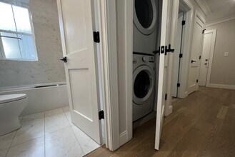 47 Englewood Ave, Unit 1 in Boston, MA - Foto de edificio - Building Photo