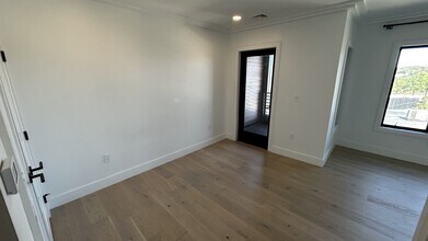 50 Leo M Birmingham Pkwy in Boston, MA - Foto de edificio - Building Photo