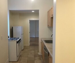 194 Harvard St, Unit #1 in Cambridge, MA - Building Photo - Building Photo