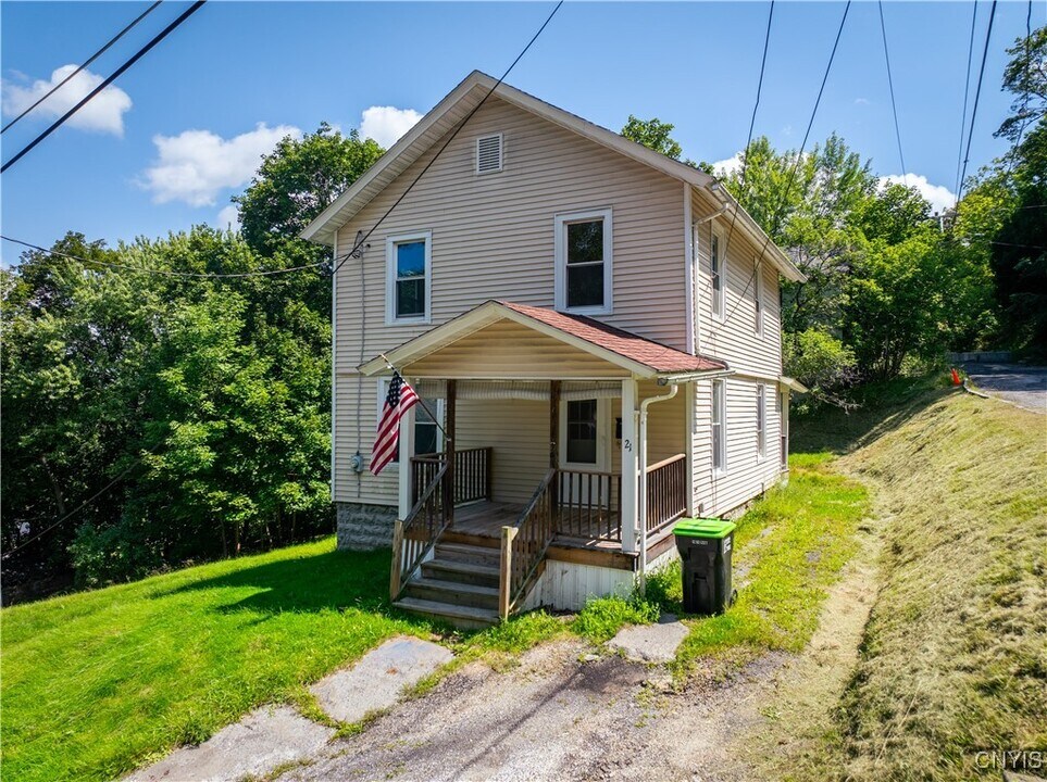 21 View Terrace in Ilion, NY - Building Photo