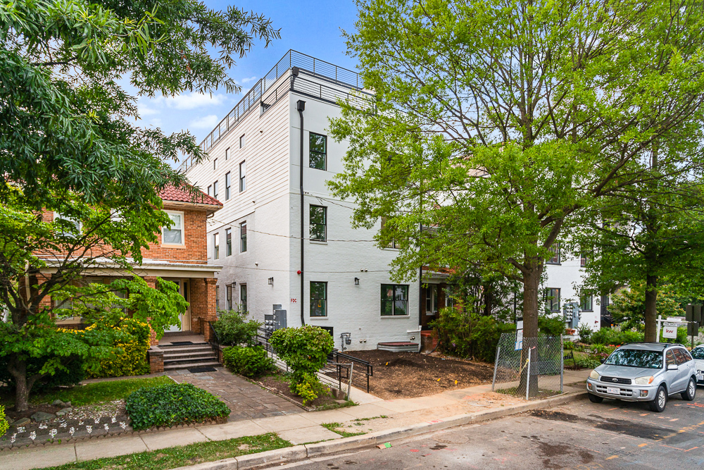 1109 Fern St NW in Washington, DC - Building Photo