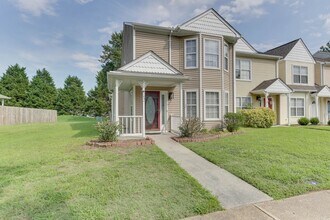 104 A Heather Way in Yorktown, VA - Foto de edificio - Building Photo