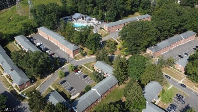 2467 NJ-10 in Morris Plains, NJ - Building Photo - Building Photo