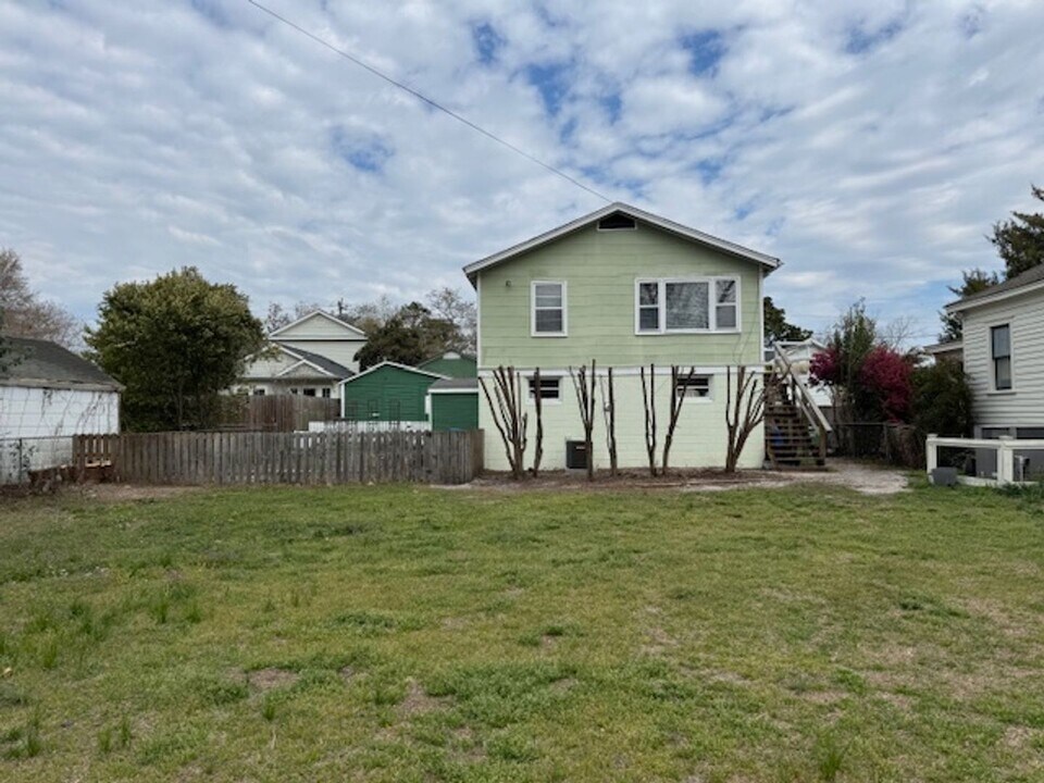 2019 Barnett Ave in Wilmington, NC - Building Photo