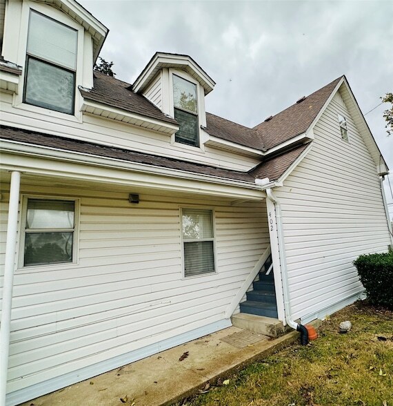 402 S Bryan-Belt Line Rd in Mesquite, TX - Foto de edificio - Building Photo