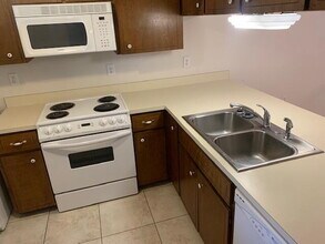 229 Carmel Dr in Fort Walton Beach, FL - Building Photo - Building Photo