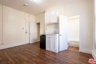 729 S Union Ave in Los Angeles, CA - Building Photo - Building Photo