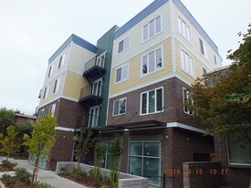 12544 15th Ave NE, Unit 412