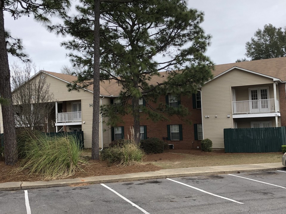 Golf Club Condos, Building H in Pensacola, FL - Building Photo