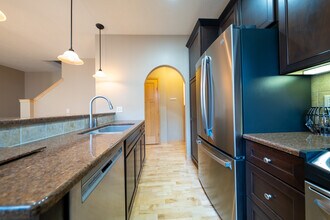 852 W Berwood Ave in St. Paul, MN - Building Photo - Building Photo
