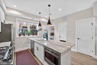 146 U St NE in Washington, DC - Building Photo - Building Photo