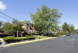 Jamestowne Village in Toms River, NJ - Building Photo - Building Photo