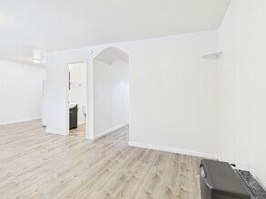 2377 Edsson Ave in North Pole, AK - Building Photo - Building Photo