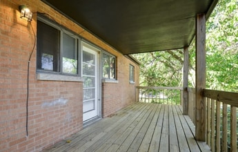 1141 Waukegan Rd in Deerfield, IL - Foto de edificio - Building Photo