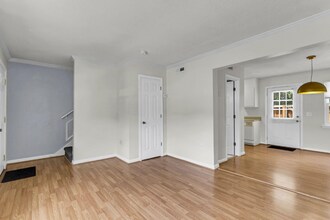 415 Parkdale Dr in Charleston, SC - Building Photo - Building Photo