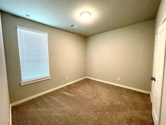 5026 Mint Orchard Dr