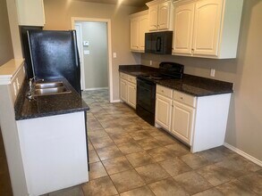 8701 12th St in Lubbock, TX - Building Photo - Building Photo