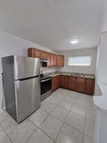 2127 NW 7th St in Fort Lauderdale, FL - Building Photo