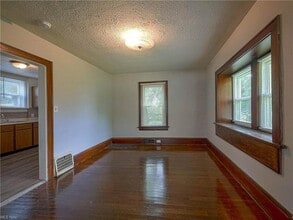 236 Cranz Pl in Akron, OH - Building Photo - Building Photo