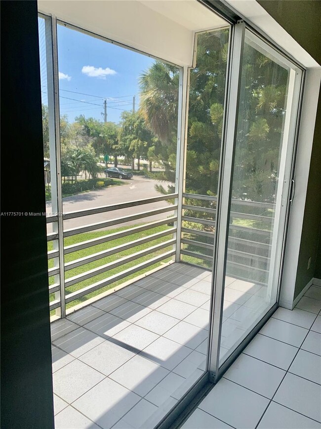 20201 NE 29th Ct in Aventura, FL - Building Photo - Building Photo