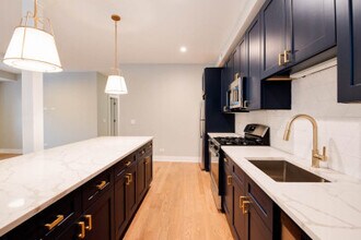 4411 N Seeley Ave, Unit 1A in Chicago, IL - Foto de edificio - Building Photo