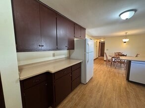 1798 Chateau Dr in Green Bay, WI - Building Photo - Building Photo