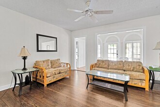 2261 17th Ave in Vero Beach, FL - Building Photo - Building Photo