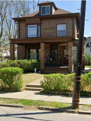 150 N Fremont Ave, Unit 2F in Pittsburgh, PA - Foto de edificio