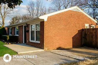 6404 Venango Dr in Louisville, KY - Building Photo - Building Photo