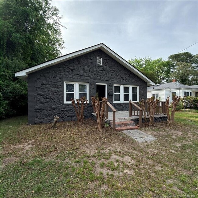 216 Sedberry St in Fayetteville, NC - Building Photo - Building Photo