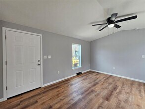 334 Fair Oaks Rd in Middletown, NY - Building Photo - Building Photo