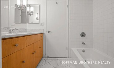 1033 3rd St in Santa Monica, CA - Foto de edificio - Building Photo