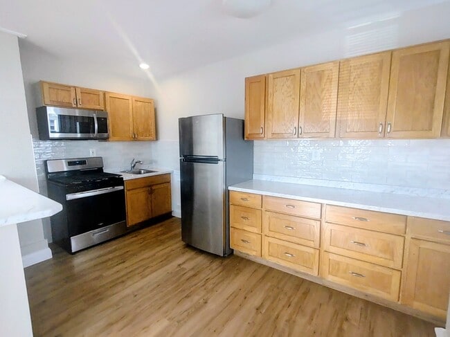 110 Franklin St, Unit 2