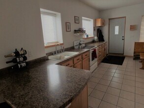1301 E 2nd St, Unit 1 in Duluth, MN - Building Photo - Building Photo
