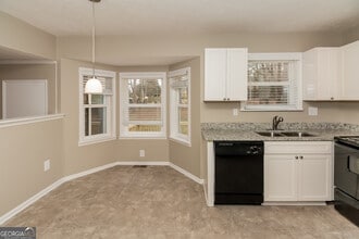8355 Bridgewater Pl in Riverdale, GA - Building Photo - Building Photo