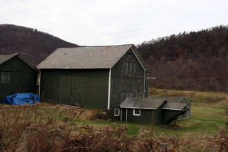 327 S Amenia Rd in Amenia, NY - Building Photo - Building Photo