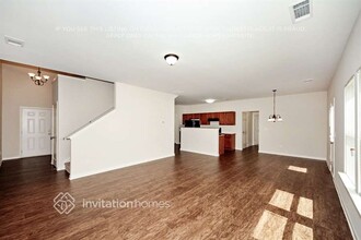 1756 Logan Ridge Cir in Loganville, GA - Building Photo - Building Photo