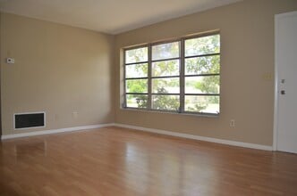 452 Edgehill Ave in Spring Hill, FL - Building Photo - Building Photo