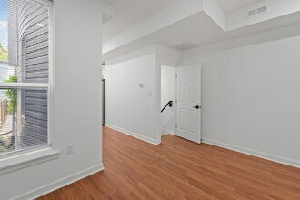 324 E 23rd St in Baltimore, MD - Building Photo - Building Photo