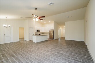 2704 23rd St W in Lehigh Acres, FL - Building Photo - Building Photo