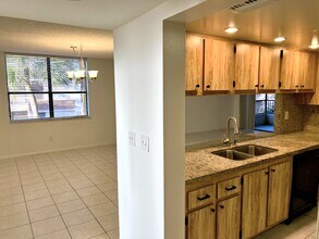 100 NW 76th Ave in Plantation, FL - Building Photo - Building Photo