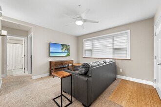 35 Katie Ln in Lahaina, HI - Building Photo - Building Photo