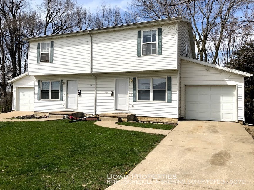 1220 Wall St-Unit -B in Normal, IL - Building Photo