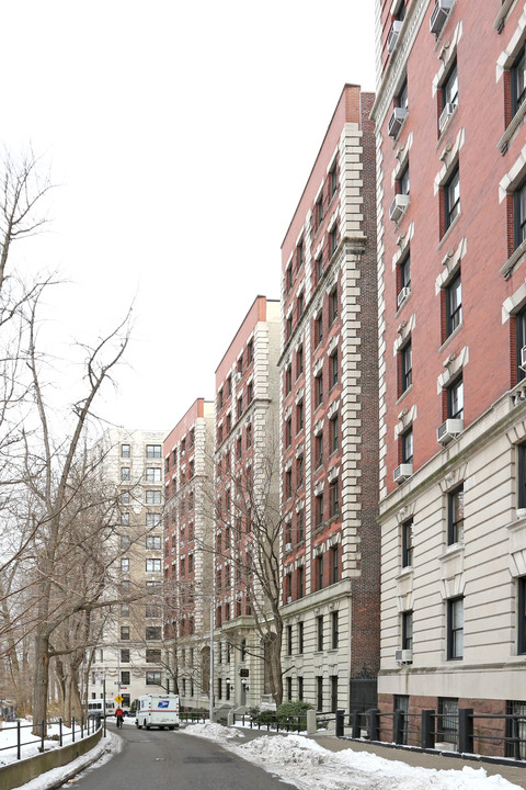 Terrace Court in New York, NY - Foto de edificio