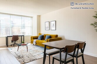 2 Townsend St in San Francisco, CA - Building Photo - Building Photo