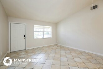 5210 2nd St W in Lehigh Acres, FL - Building Photo - Building Photo