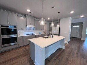 335 Caledonia Ct in Peachtree City, GA - Building Photo - Building Photo