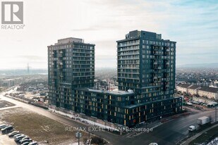 4878 Powers Cmn in Burlington, ON - Building Photo